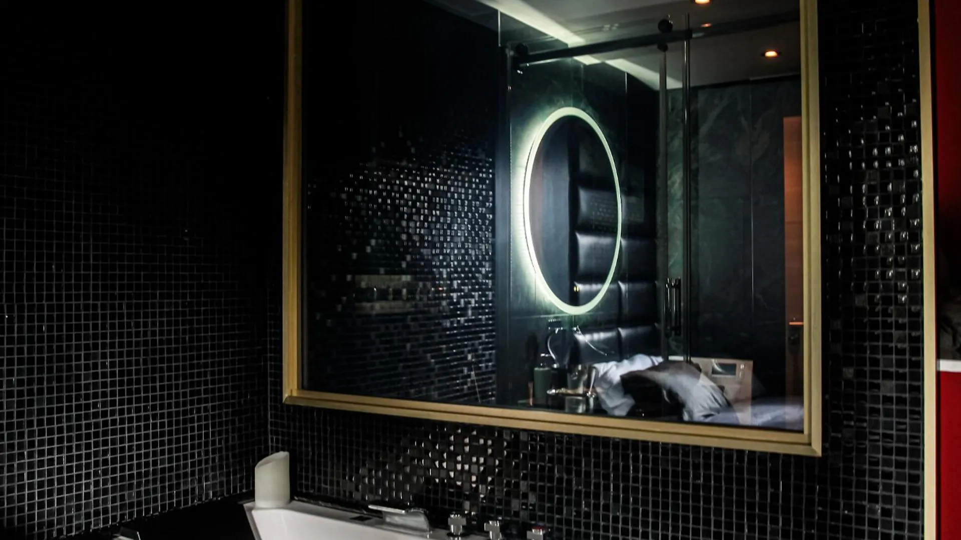 Spartan Room Vitry-sur-Seine France