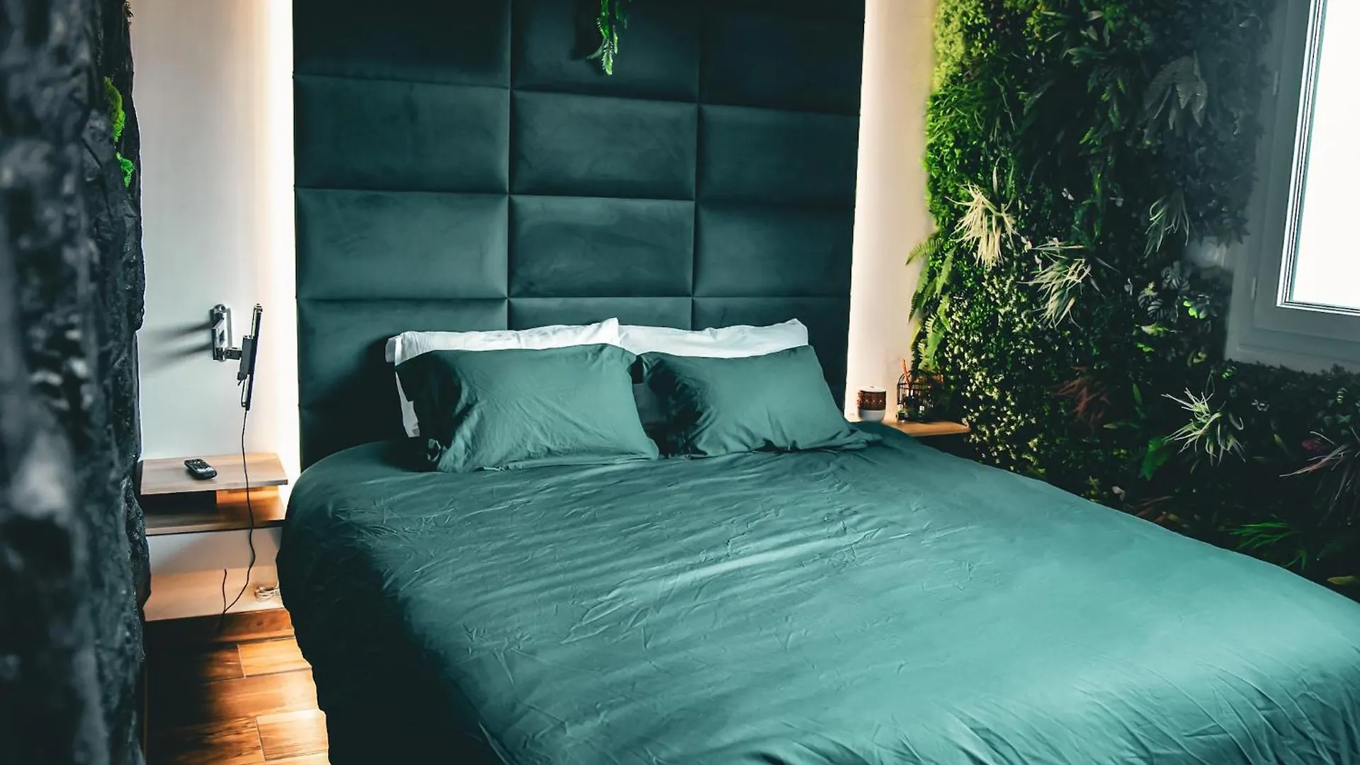 Spartan Room Vitry-sur-Seine Apartment